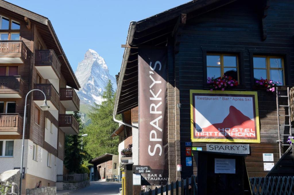 The Matterhorn Hostel Zermatt Ruang foto