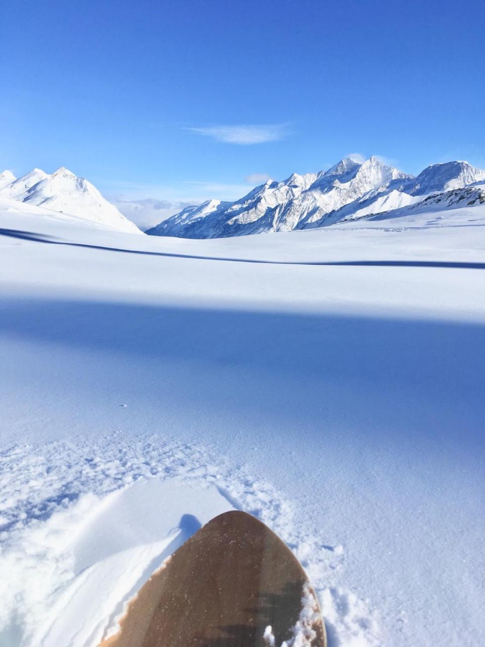 The Matterhorn Hostel Zermatt Bagian luar foto